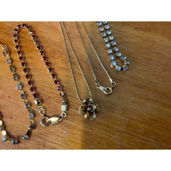 Avon Lot. 15” 14k GF Rose necklace - Picture 3 of 3